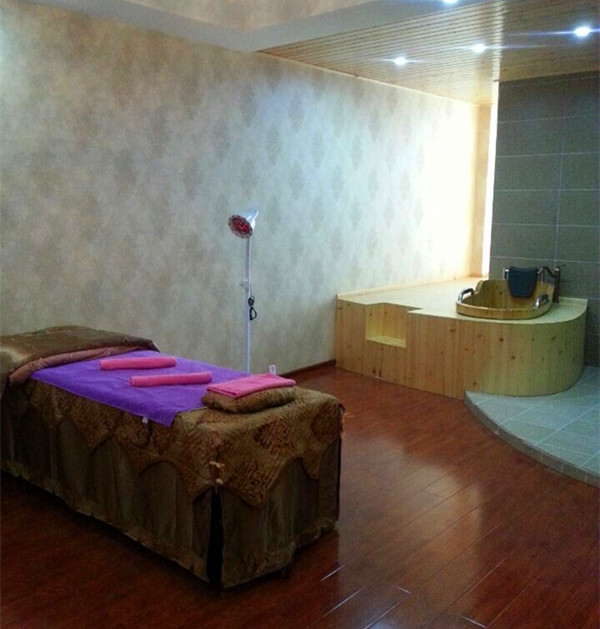 嘿嘿视频在线观看美容院