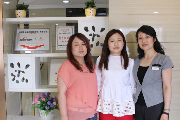 美容院嘿嘿连载APP