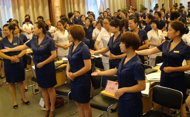 你见过这样的美容师吗