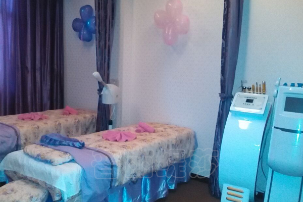 湖南岳阳嘿嘿视频在线观看店美容间