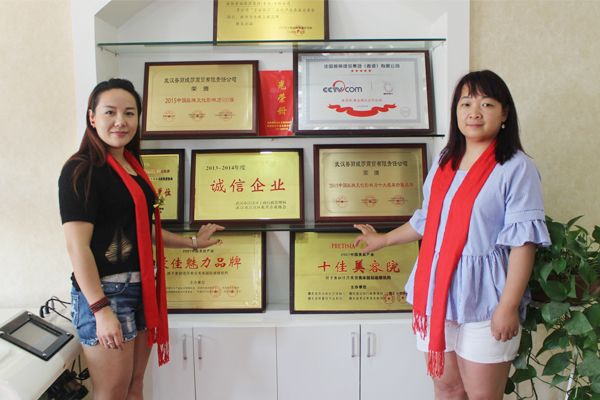 七月武汉赤日炎炎，嘿嘿连载APP商签约步伐热情似火