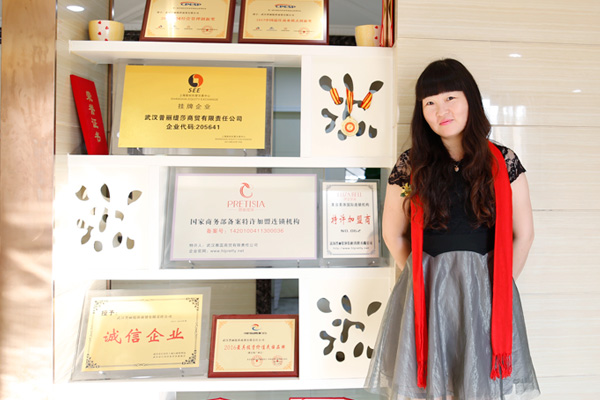 河南郑州客户签约嘿嘿视频在线观看