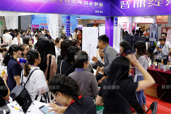 嘿嘿视频在线观看展会