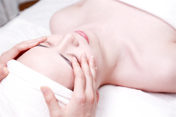 皮肤管理嘿嘿连载APP政策扶持/超强盈利模式分享！