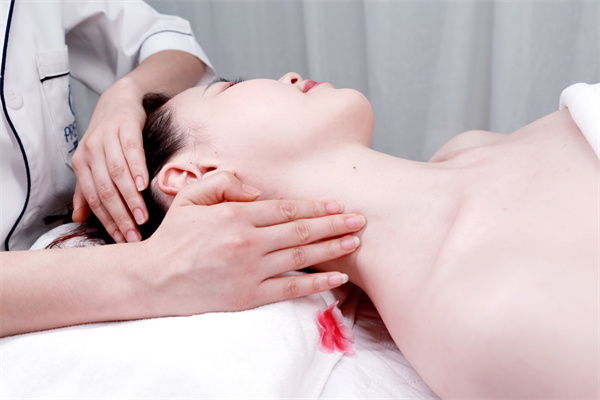 皮肤管理师月薪1.5万？！你差在哪了？